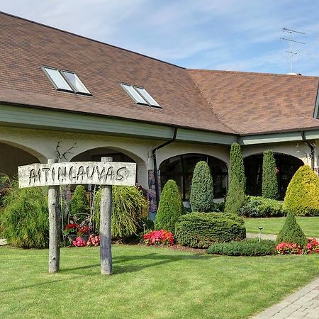 Aitinlauvas Hotel Tīreļi Exterior foto